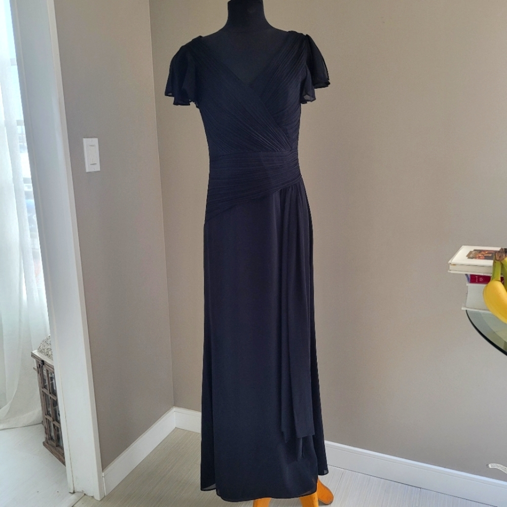 New Fiesta Black Cocktail/ Dress/ Special Event evening gown Size Small